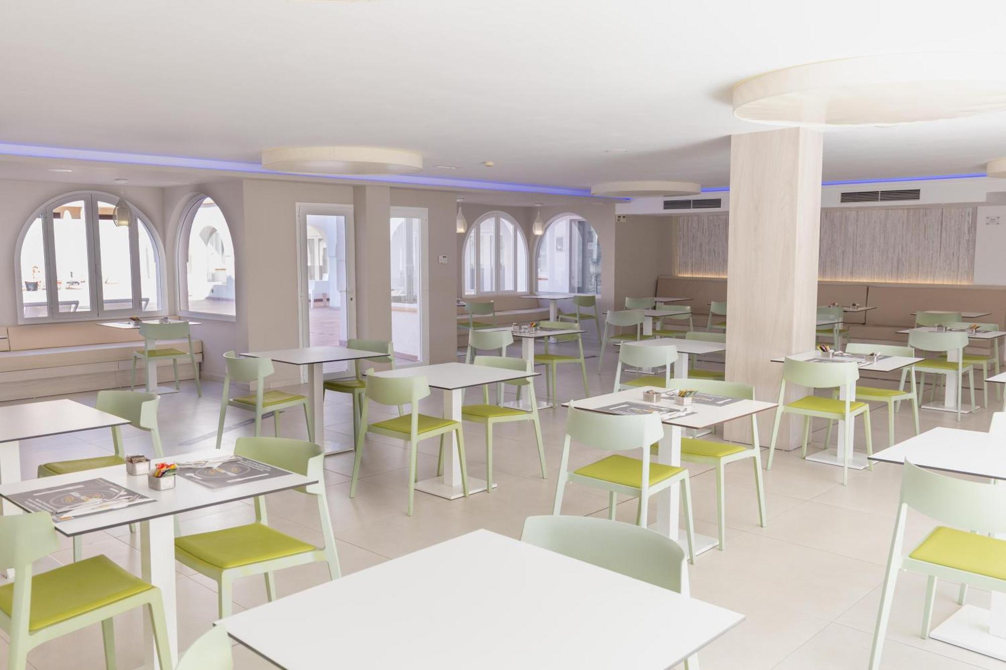R2 Bahia Cala Ratjada - Adults Only Hotel Bagian luar foto