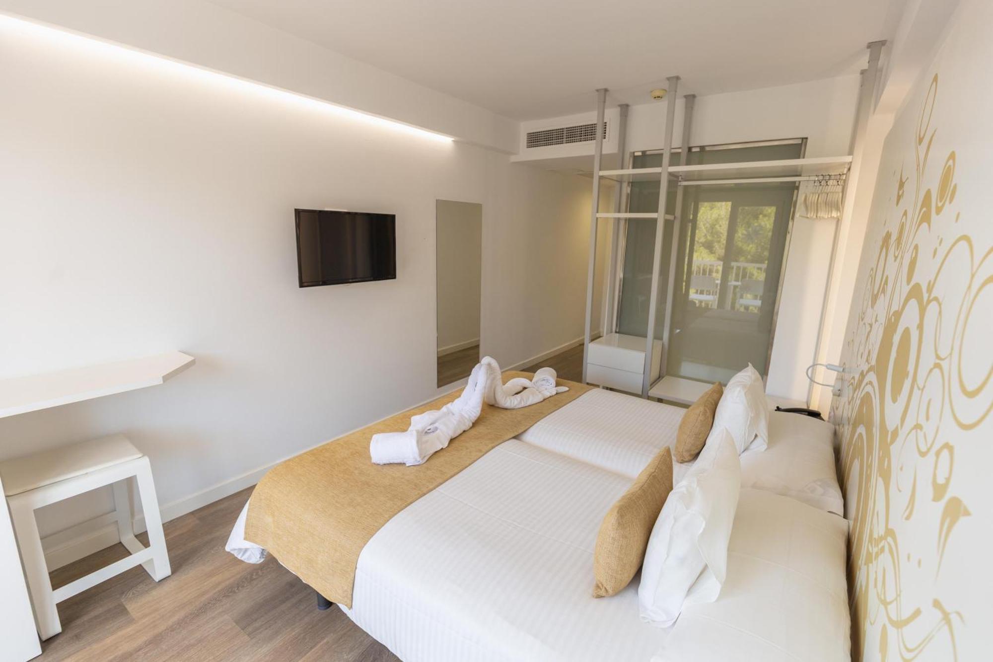 R2 Bahia Cala Ratjada - Adults Only Hotel Bagian luar foto