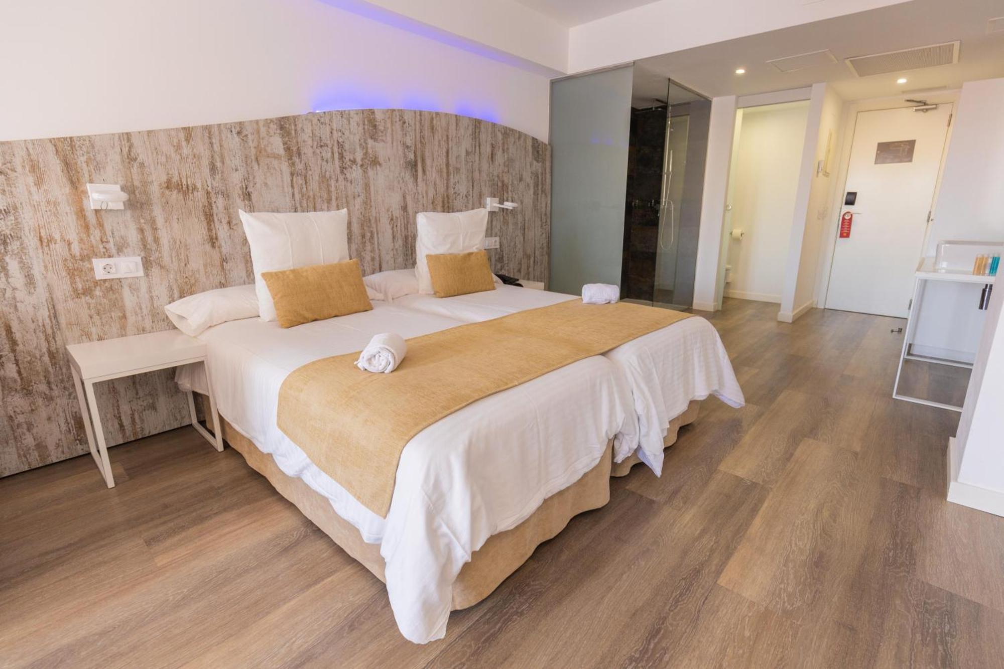 R2 Bahia Cala Ratjada - Adults Only Hotel Bagian luar foto