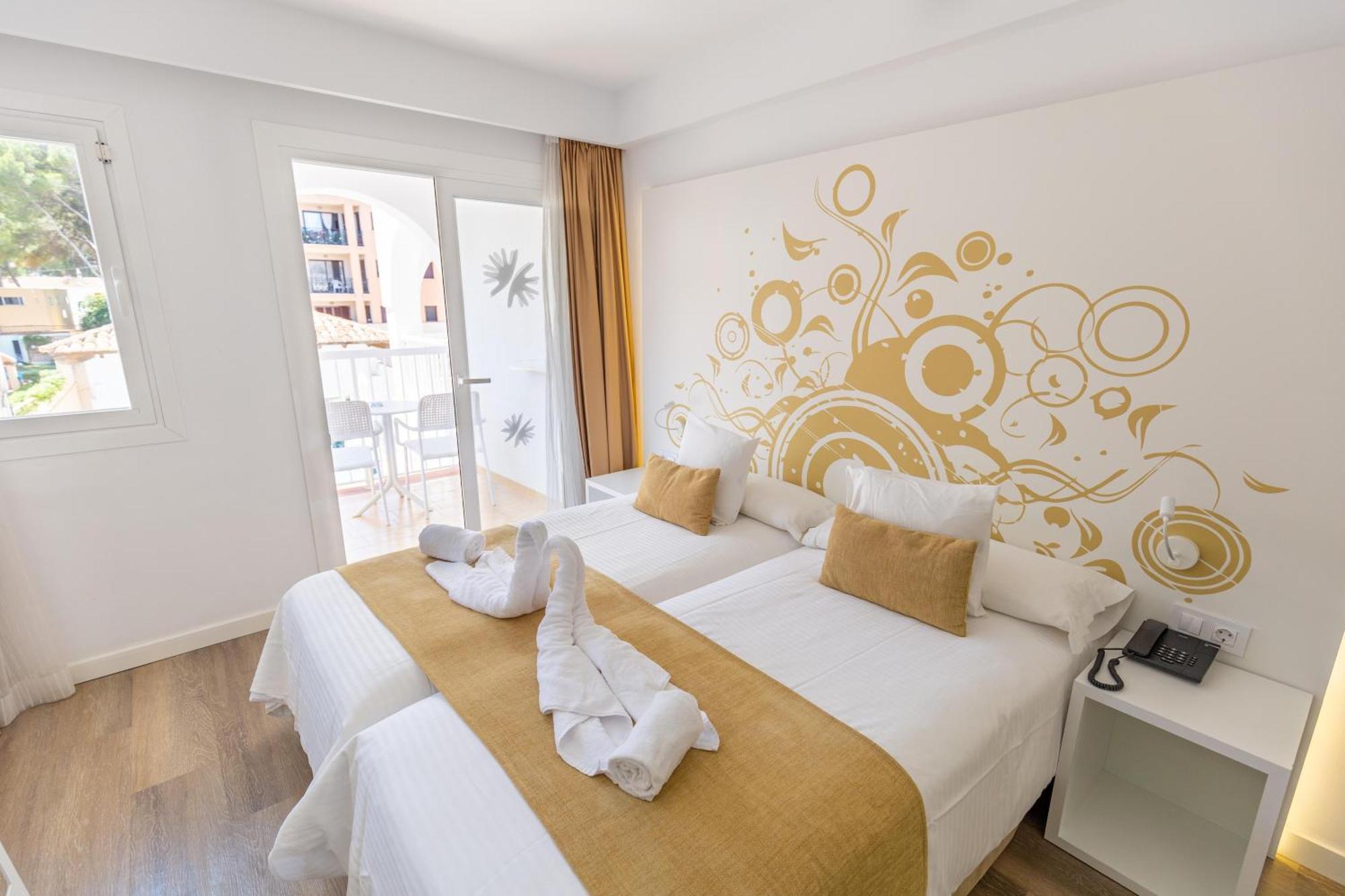 R2 Bahia Cala Ratjada - Adults Only Hotel Bagian luar foto